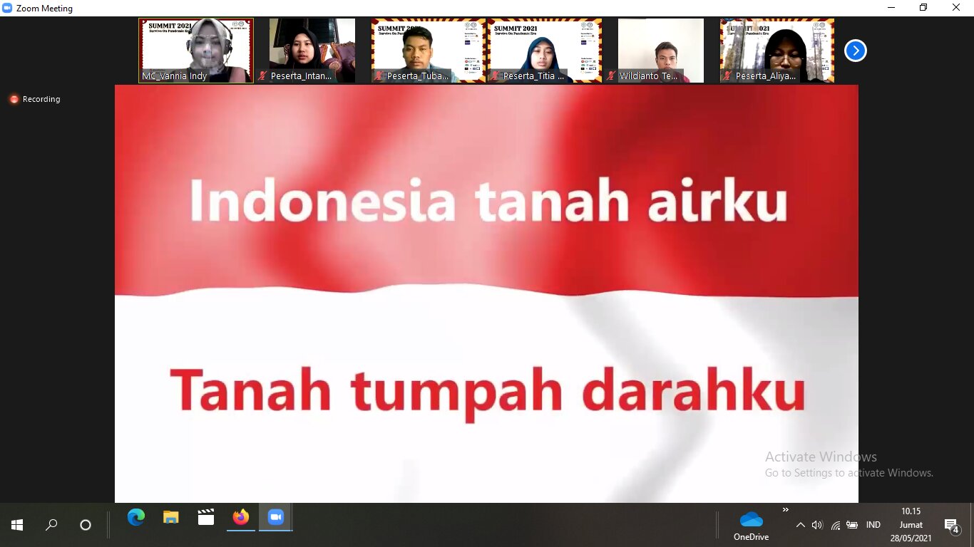 Menyanyikan Lagu Indonesia Raya 28 Mei 2021